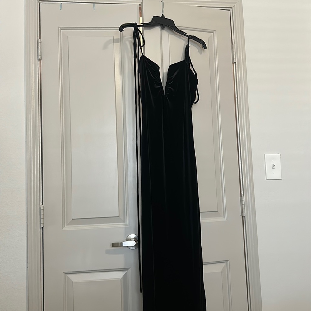 Fashion Nova Spaghetti Strap Velvet Black Maxi Bodycon Dress